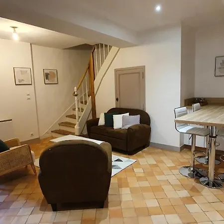 Centre Historique 3 Pieces Duplex *