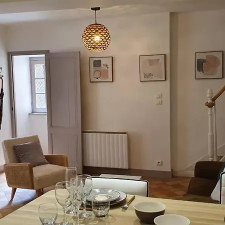 Centre Historique 3 Pieces Duplex *
