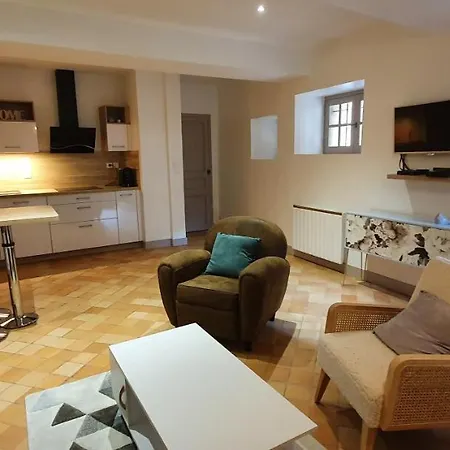 Centre Historique 3 Pieces Duplex *